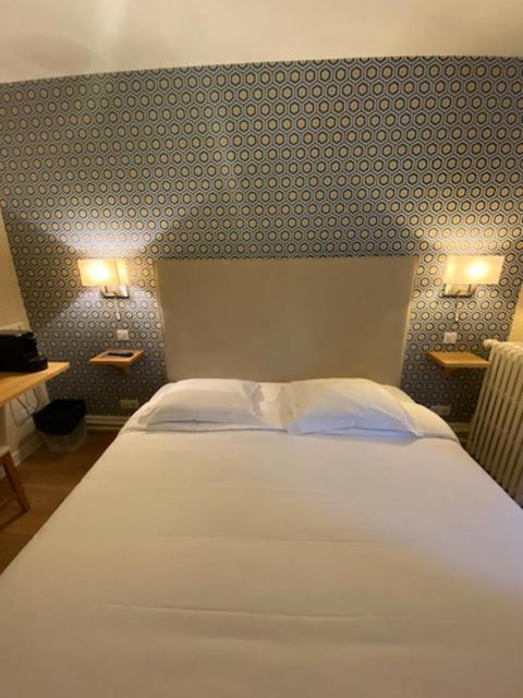 Hotel Le Central Boussac  외부 사진