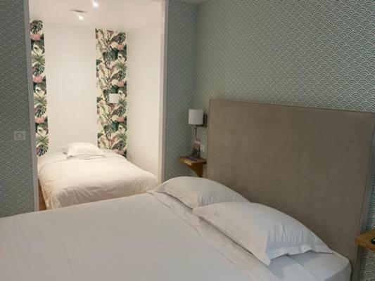 Hotel Le Central Boussac  외부 사진