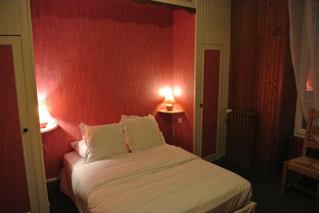 Hotel Le Central Boussac  객실 사진