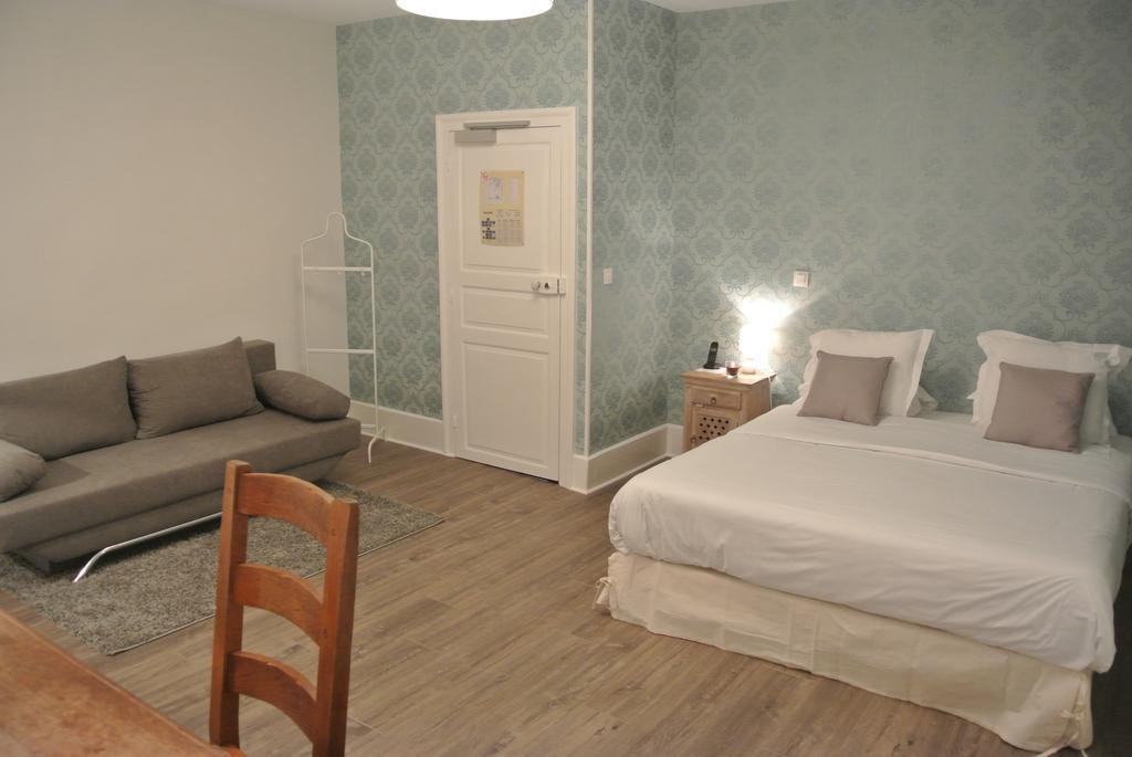 Hotel Le Central Boussac  객실 사진