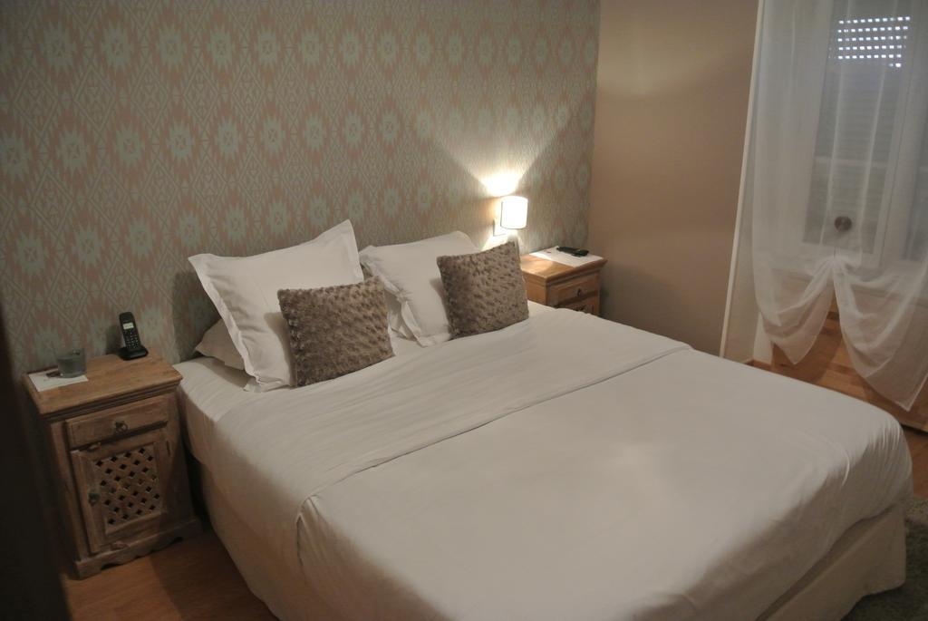 Hotel Le Central Boussac  객실 사진