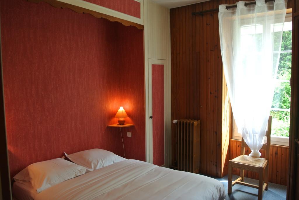 Hotel Le Central Boussac  객실 사진