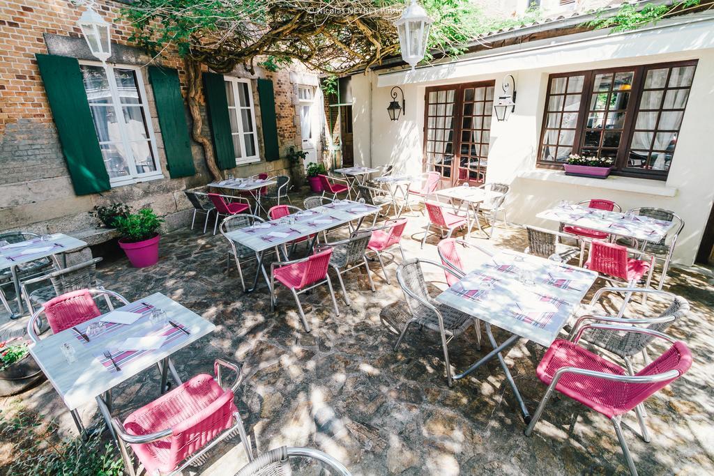 Hotel Le Central Boussac  외부 사진